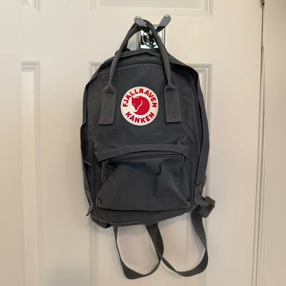 Kånken Gray Backpack - Picture 1 of 2